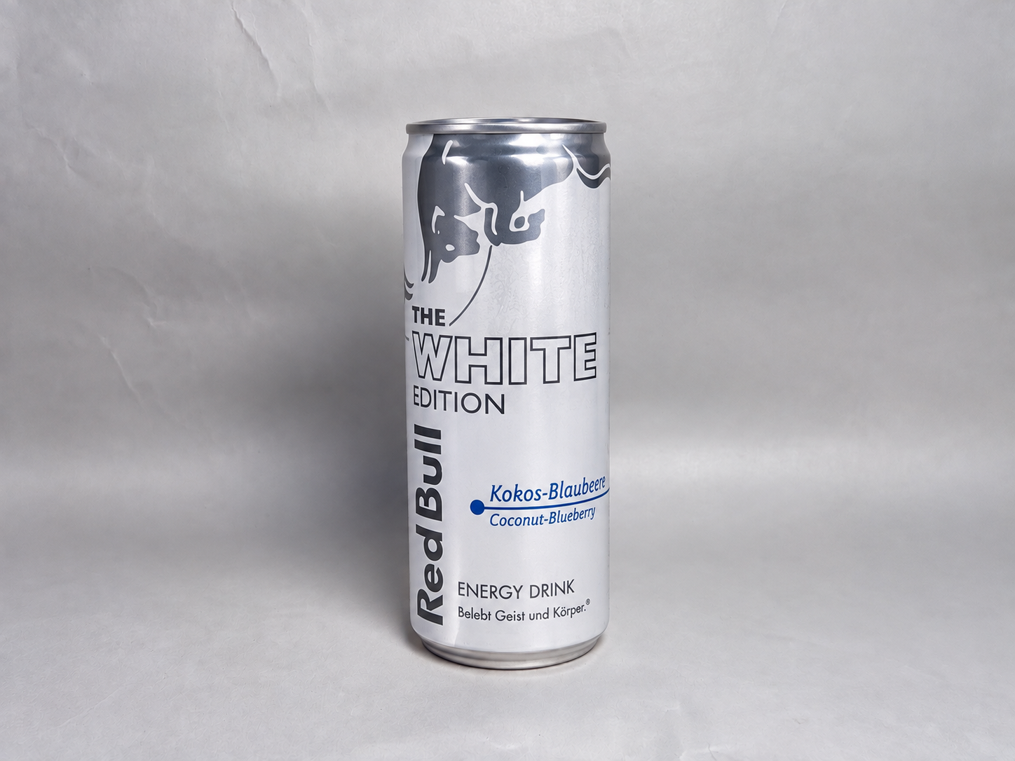 Red Bull White Edition Kokos Blaubeere 250ml; Bild der Dose